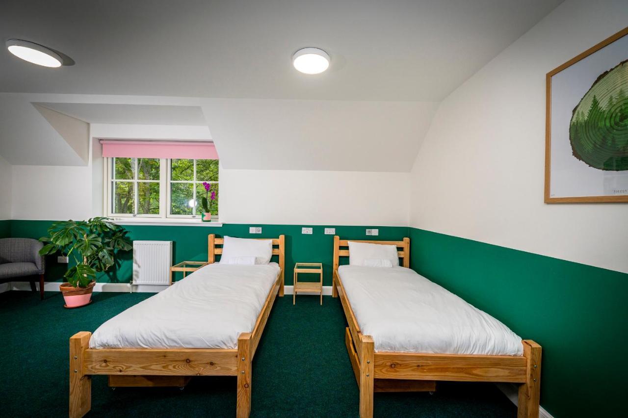 Loch Ness Bunk Inn Drumnadrochit Bagian luar foto