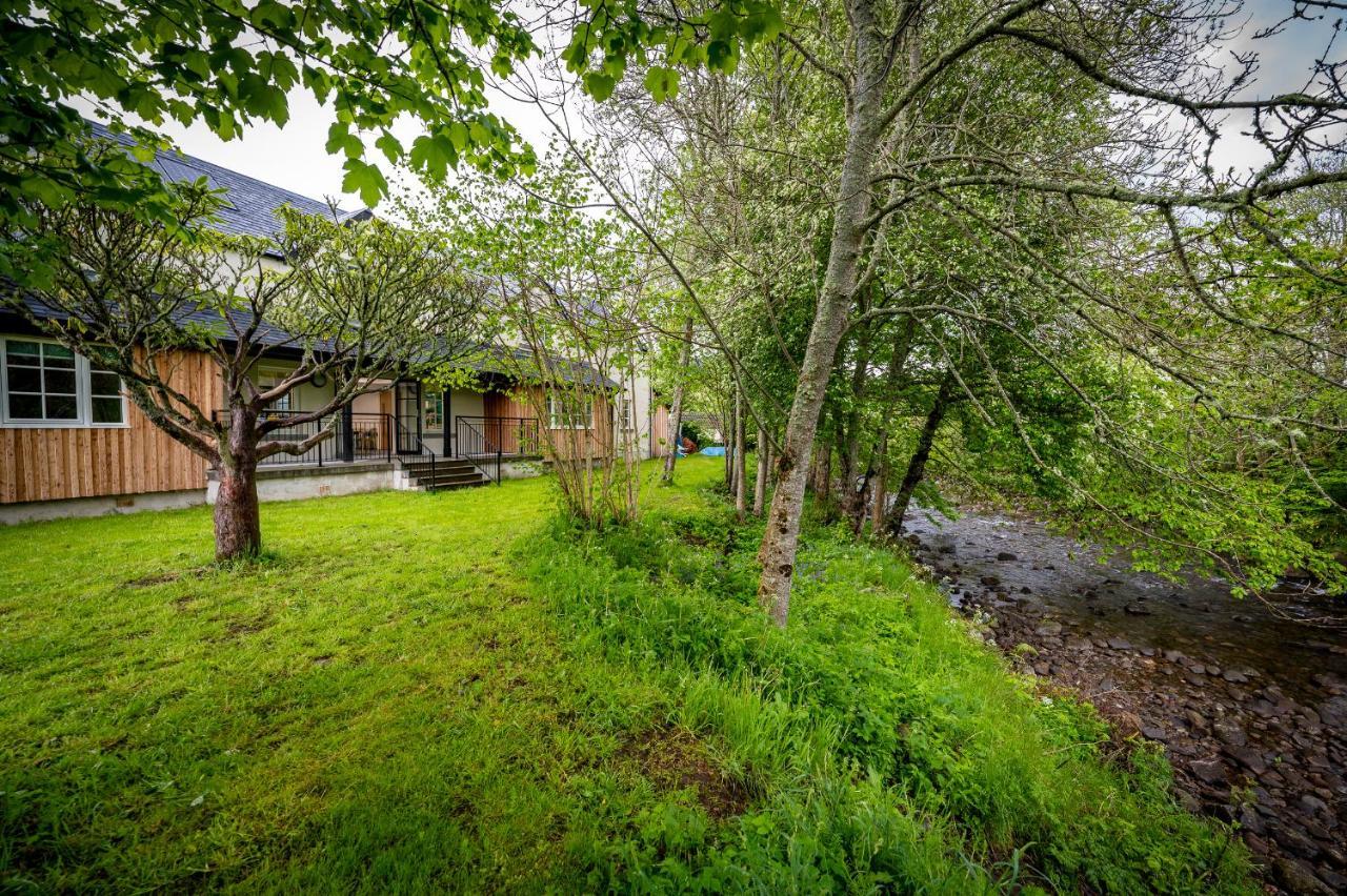Loch Ness Bunk Inn Drumnadrochit Bagian luar foto