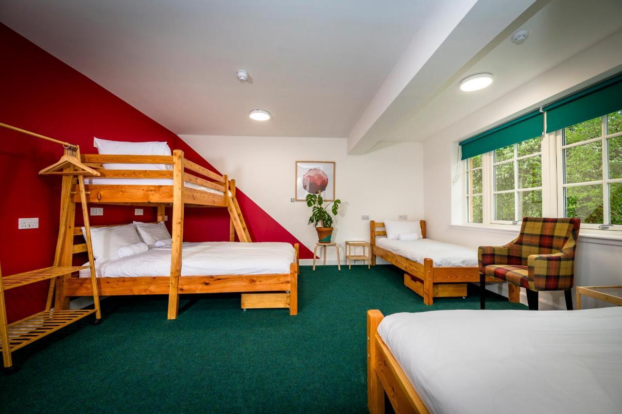 Loch Ness Bunk Inn Drumnadrochit Bagian luar foto