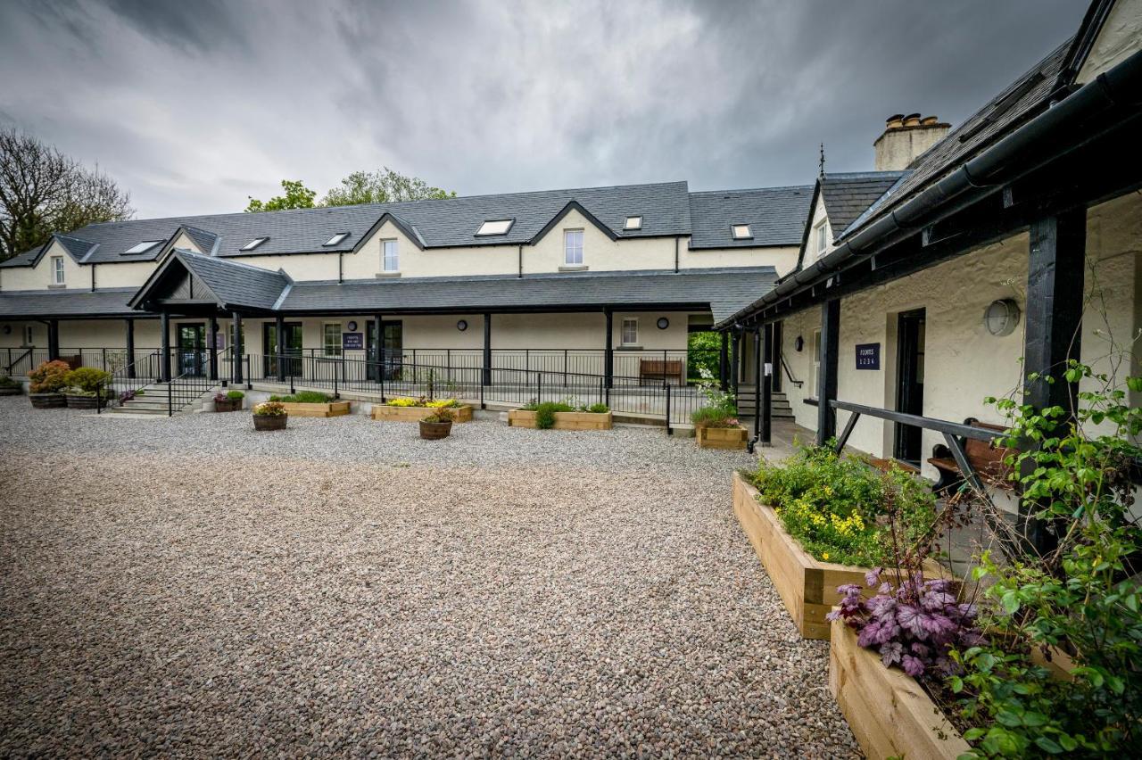 Loch Ness Bunk Inn Drumnadrochit Bagian luar foto