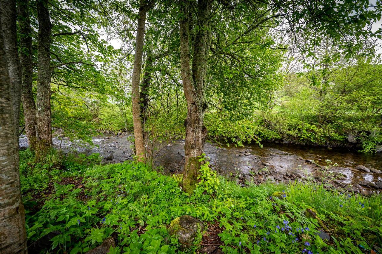 Loch Ness Bunk Inn Drumnadrochit Bagian luar foto
