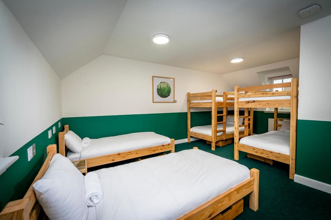 Loch Ness Bunk Inn Drumnadrochit Bagian luar foto