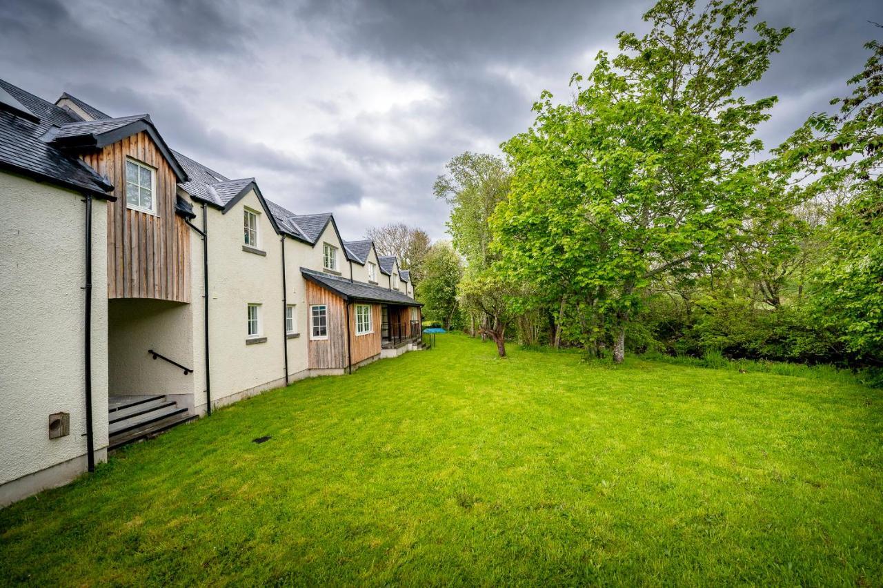 Loch Ness Bunk Inn Drumnadrochit Bagian luar foto